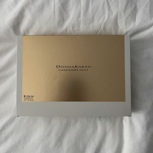 Donna Karan Cashmere Mist Gift Set